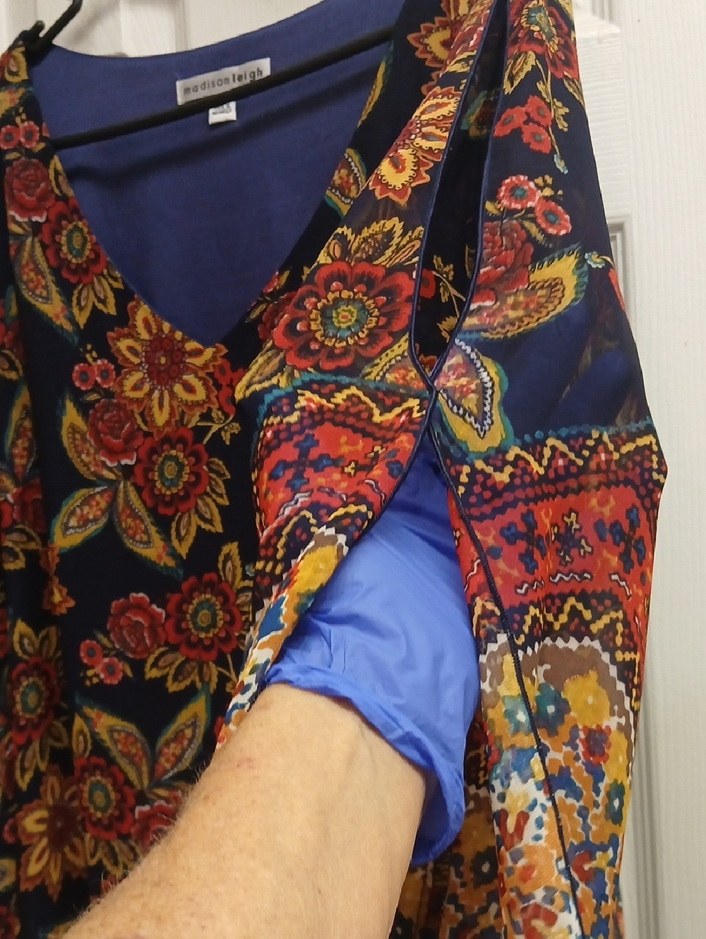 Madison Leigh Boho Chiffon Shift Dress with Split Sleeves Navy Plus Size 16. - Picture 5 of 13